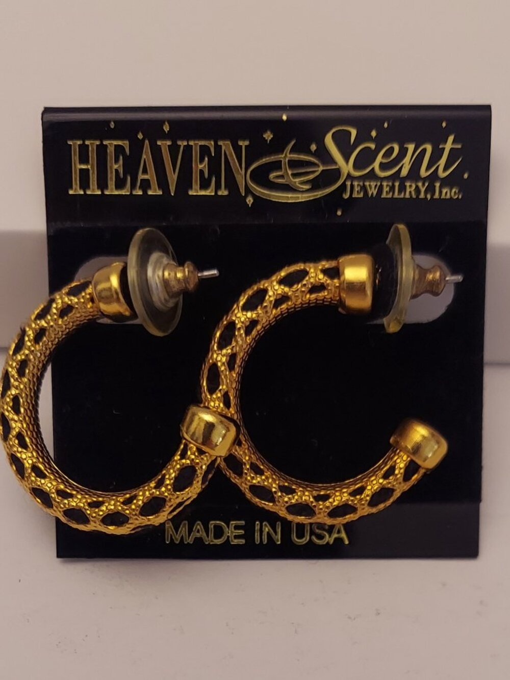 Heaven Scent Vintage Jewelry | Gold-Tone Filigree Fragrance Diffuser Earrings